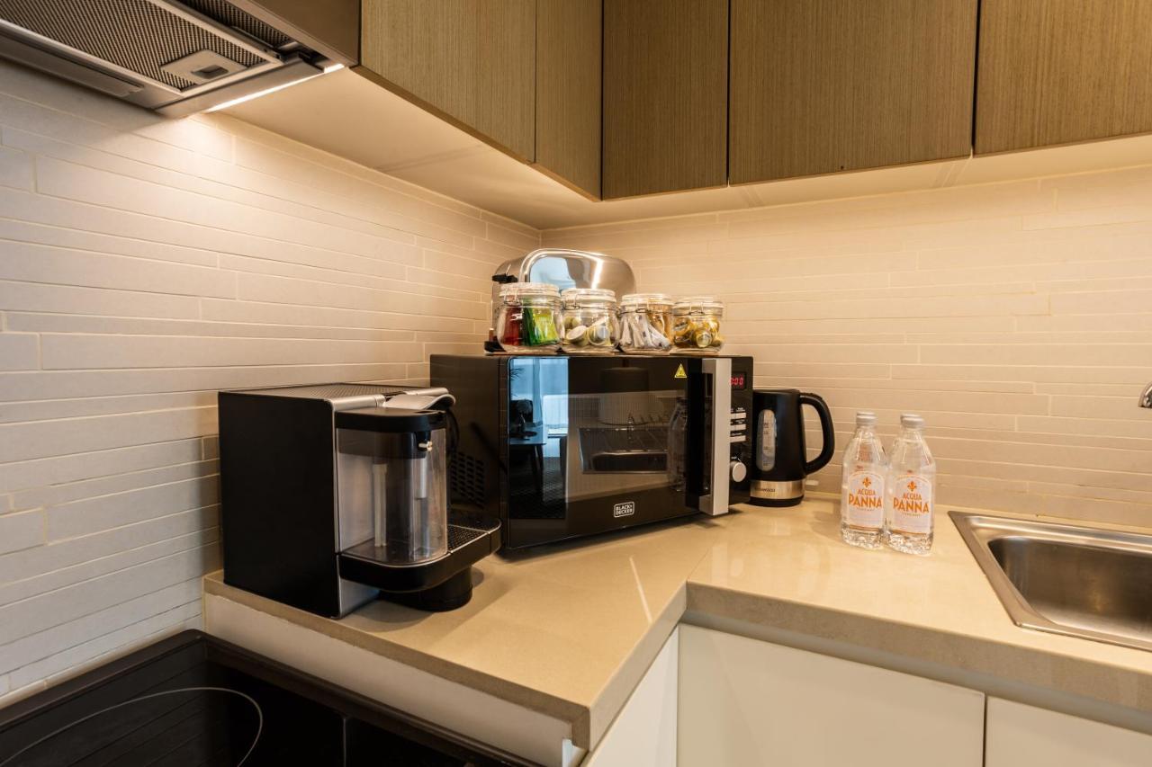 Waves Holiday Home - Waterfront Apartment With Breathtaking Sea Views Dubaj Zewnętrze zdjęcie