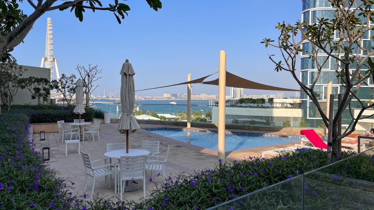 Waves Holiday Home - Waterfront Apartment With Breathtaking Sea Views Dubaj Zewnętrze zdjęcie