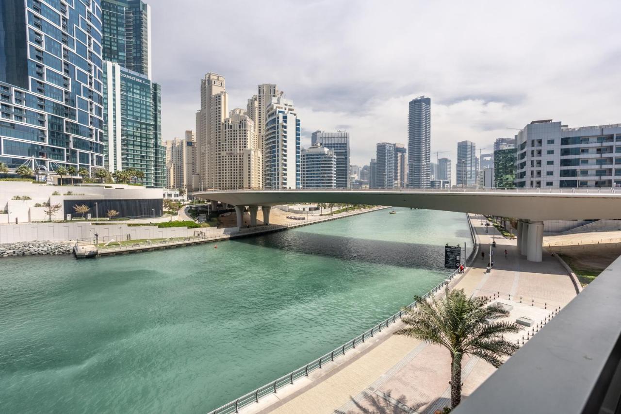Waves Holiday Home - Waterfront Apartment With Breathtaking Sea Views Dubaj Zewnętrze zdjęcie