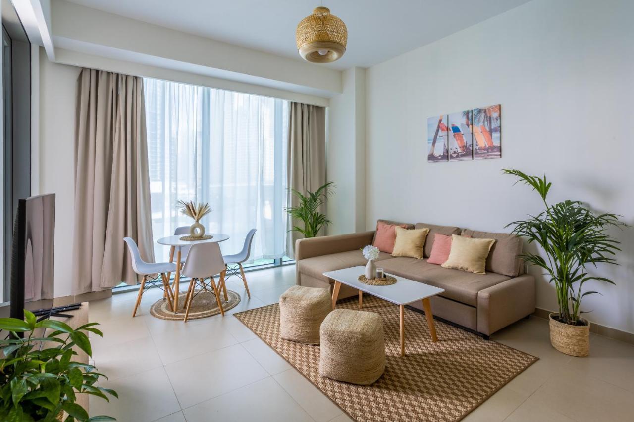 Waves Holiday Home - Waterfront Apartment With Breathtaking Sea Views Dubaj Zewnętrze zdjęcie